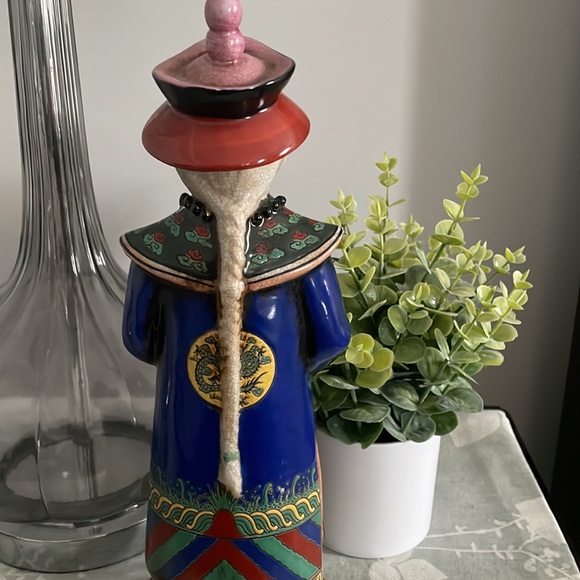 Pier 1 Imports Large Chinese Emperor Yongzheng Porcelein Statue - Picture 7 of 12